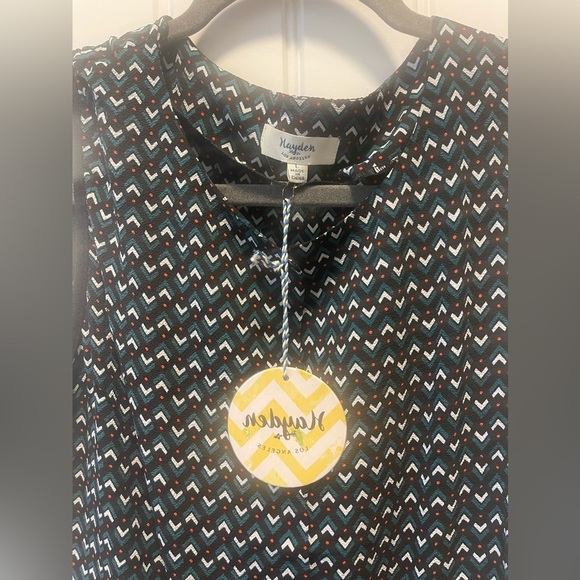 Hayden 
Woman’s romper 
Size Large 
NWT - Picture 4 of 4